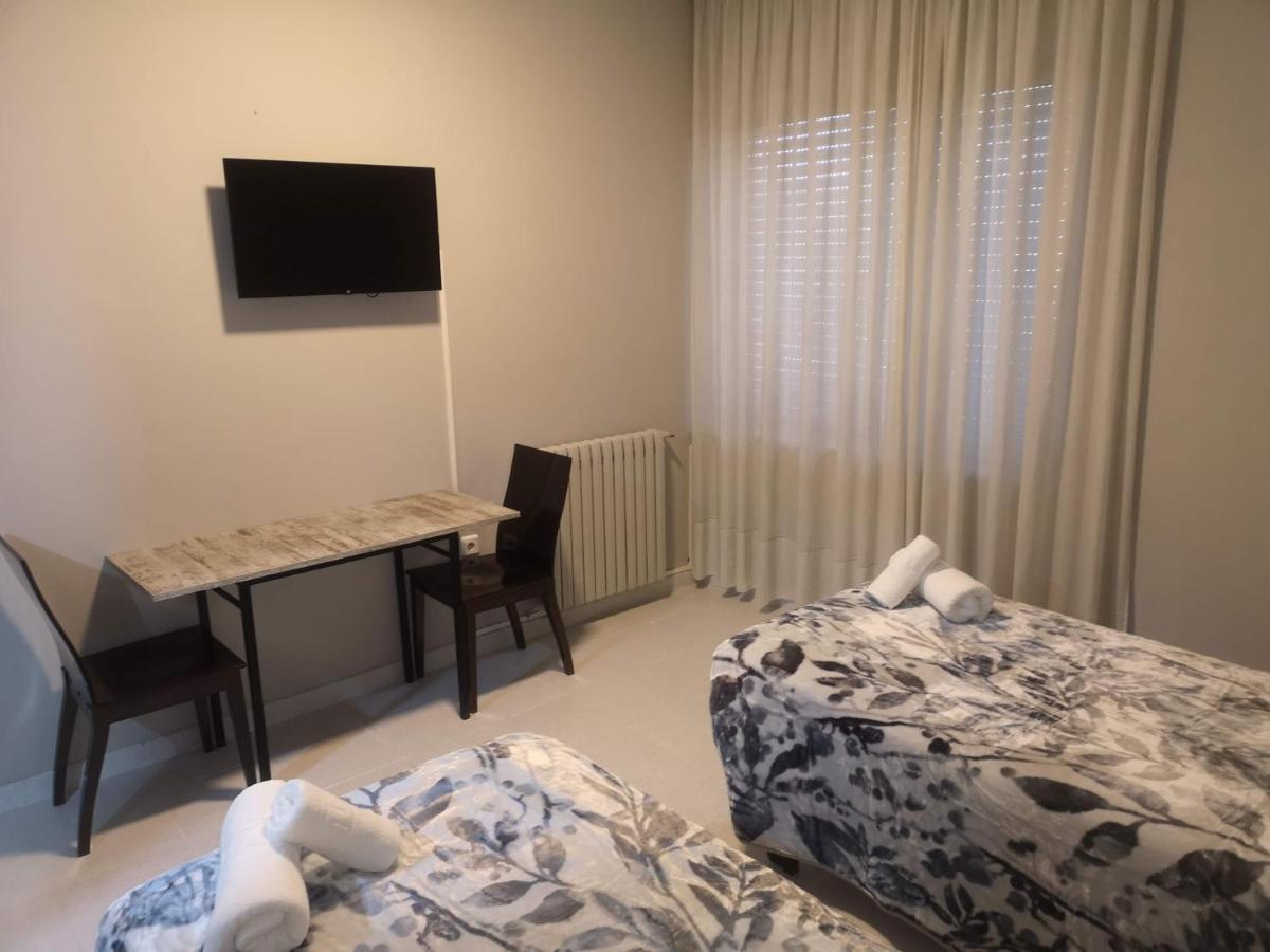 Hostal Conde De Lemos Ponferrada Exteriör bild